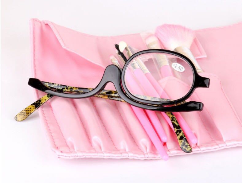 Rotating makeup glasses