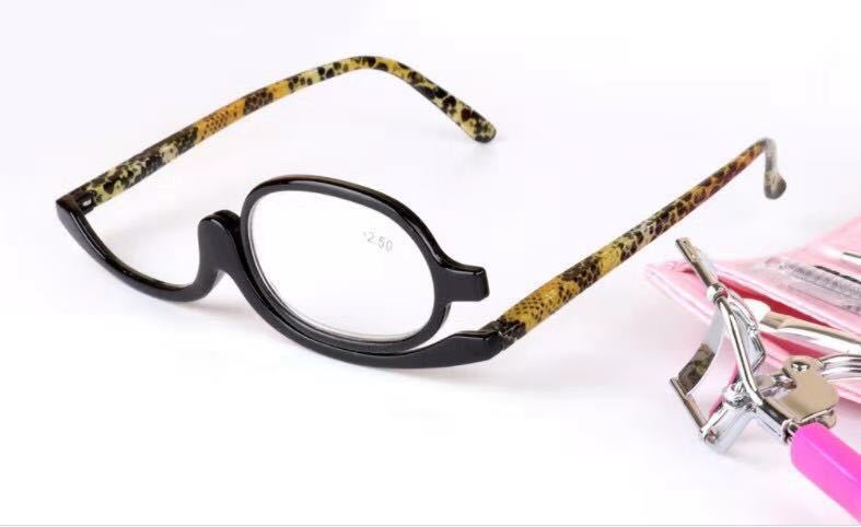 Rotating makeup glasses