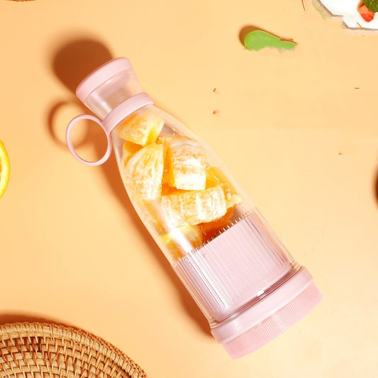 Portable mini juicer